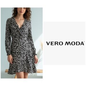 Vero Moda Navy Blue and White Leaf Pattern True Wrap Dress